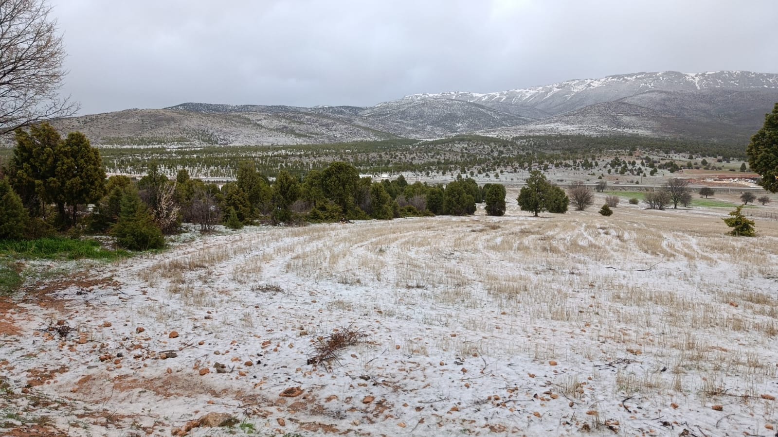 Konya'da Bahar Ortasında Kış Manzarası: Sağanak ve Dolu Şehri Esir Aldı! - Görsel 2