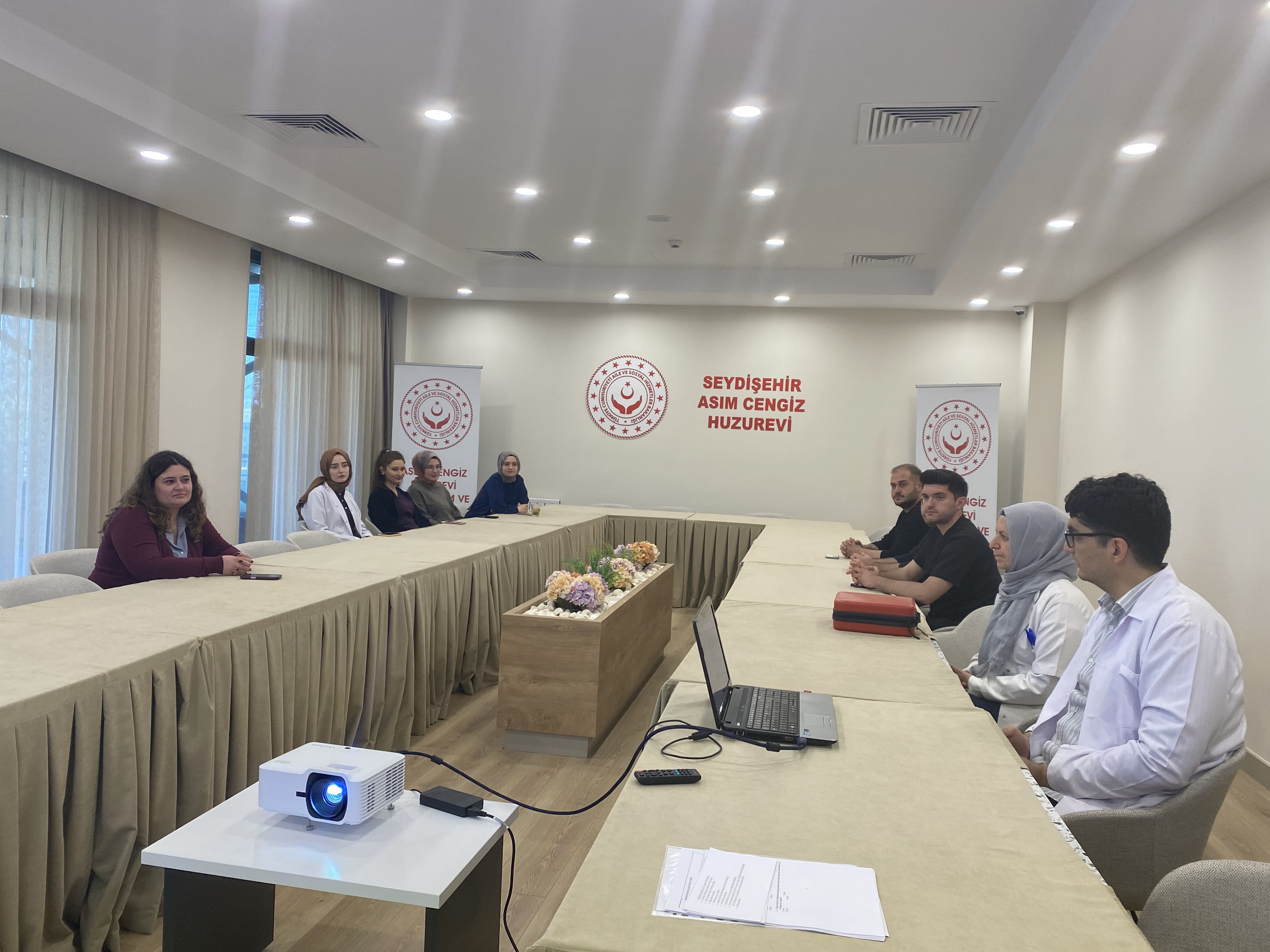 Seydişehir’de "Dumansız Türkiye" Seferberliği: Huzurevi Personeline Tütün Bağımlılığı Eğitimi - Görsel 1