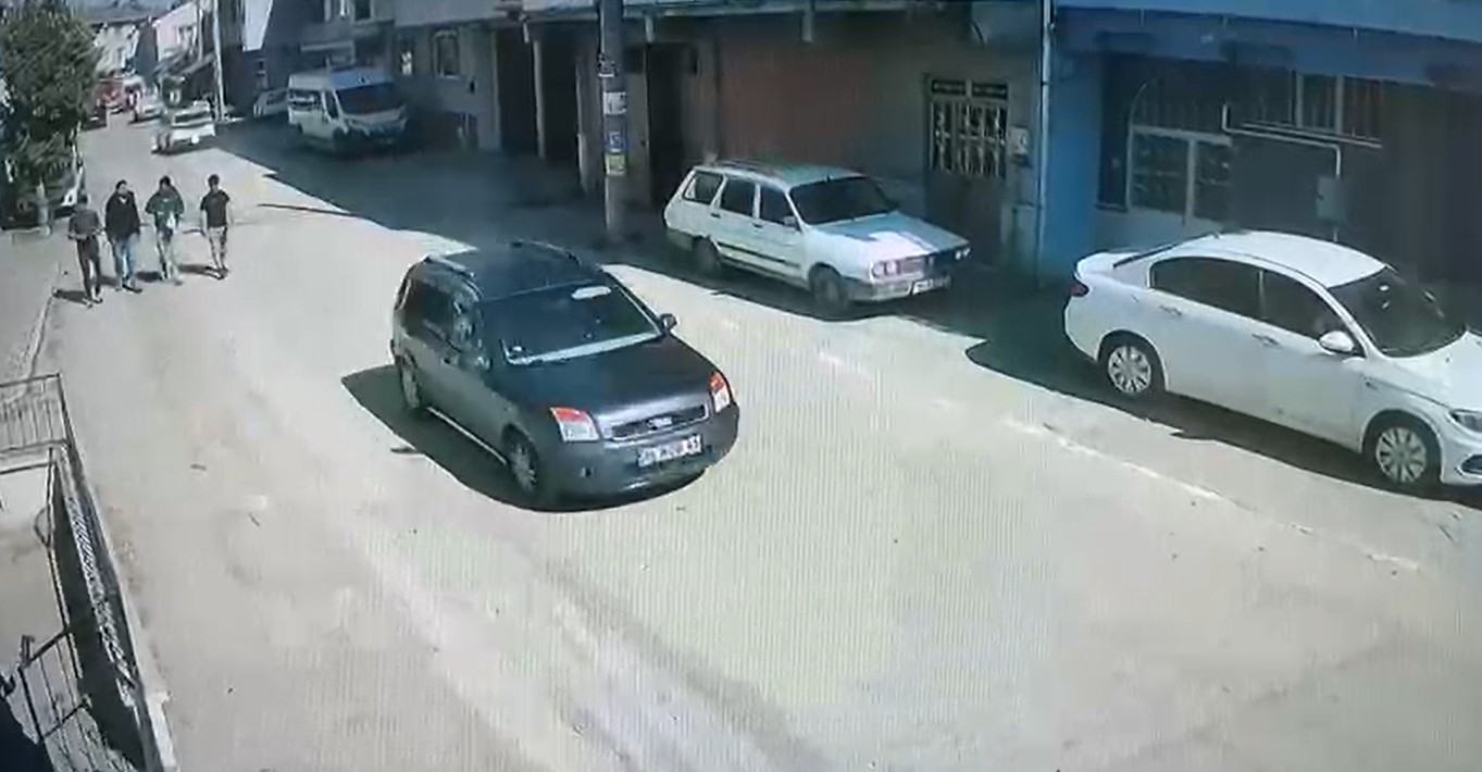 Borcunu ödemediği için icra takibi başlatan avukatı öldürdü, kız kardeşini yaraladı  - Görsel 6