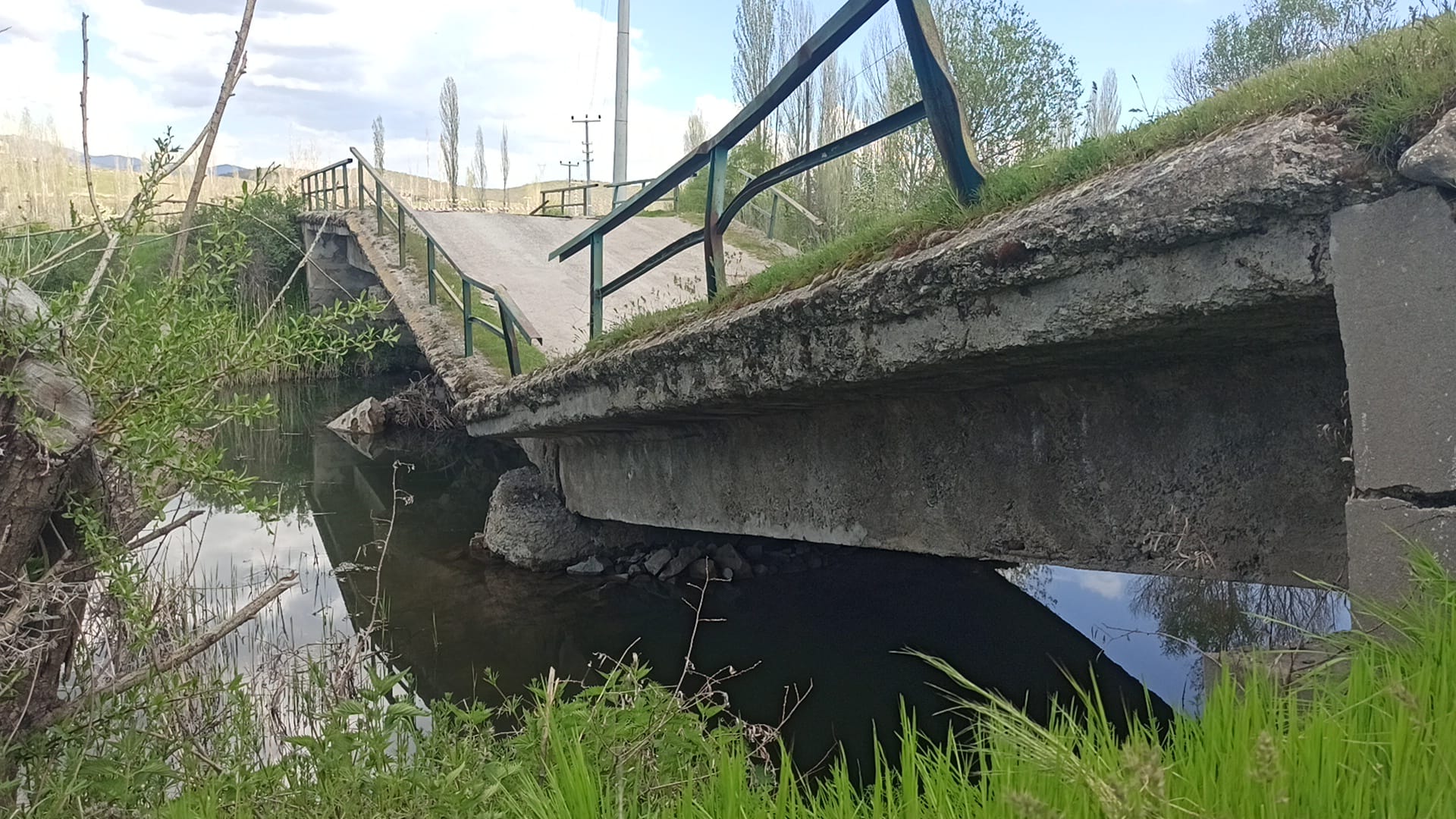 Çarşamba Kanalı Üzerindeki Köprü Çöktü: Besiciler Mağdur! - Görsel 3