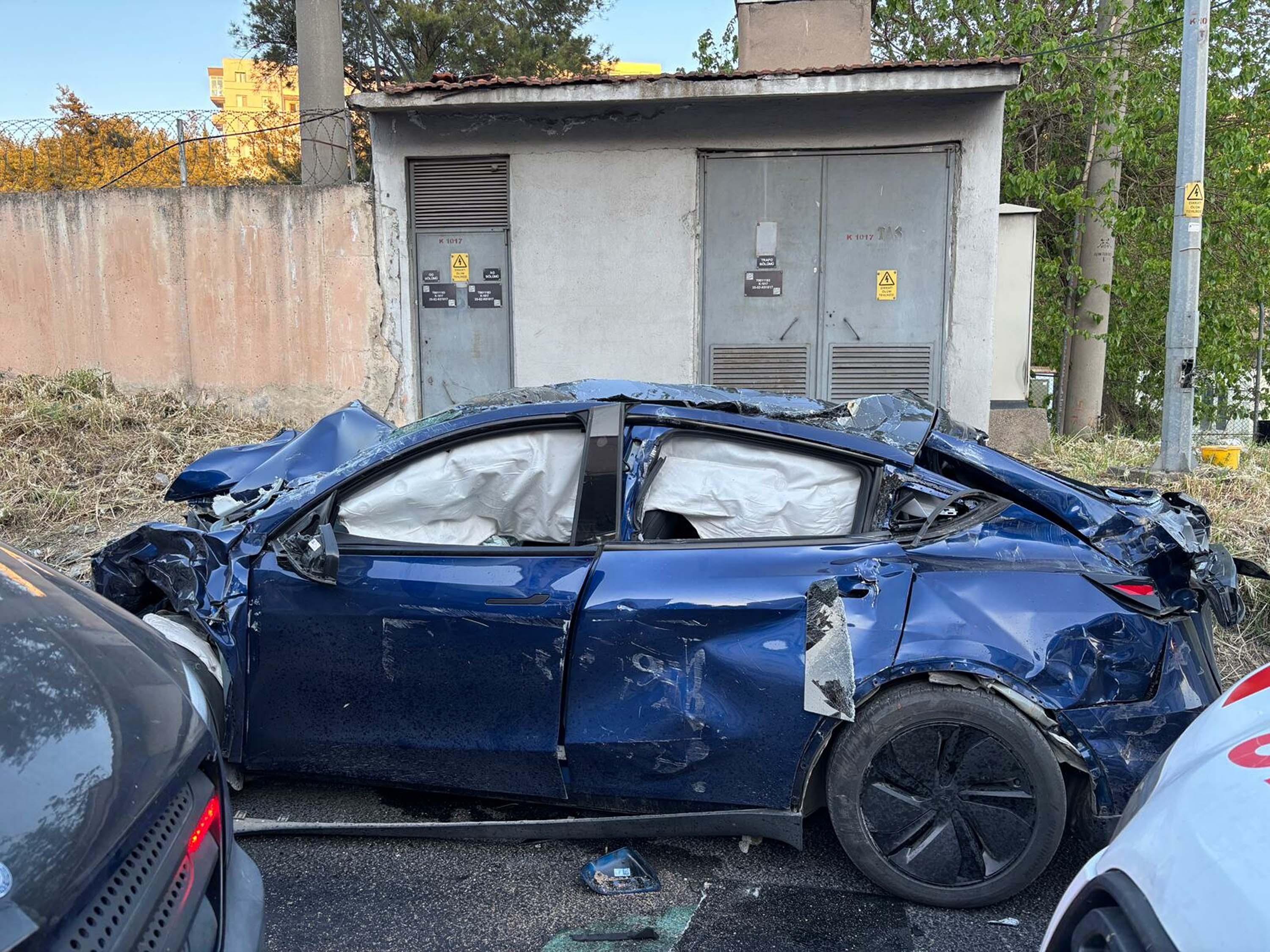 İzmir'de freni boşalan TIR, 9 araca çarptı: 3 ölü, 1’i polis 4 yaralı - Görsel 9