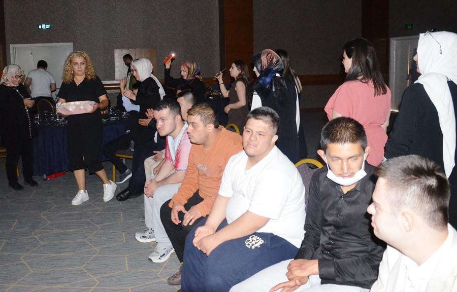 Özel eğitim okulu öğrencileri askerlik kınasındaaskerlik heyecanı yaşadı - Görsel 4