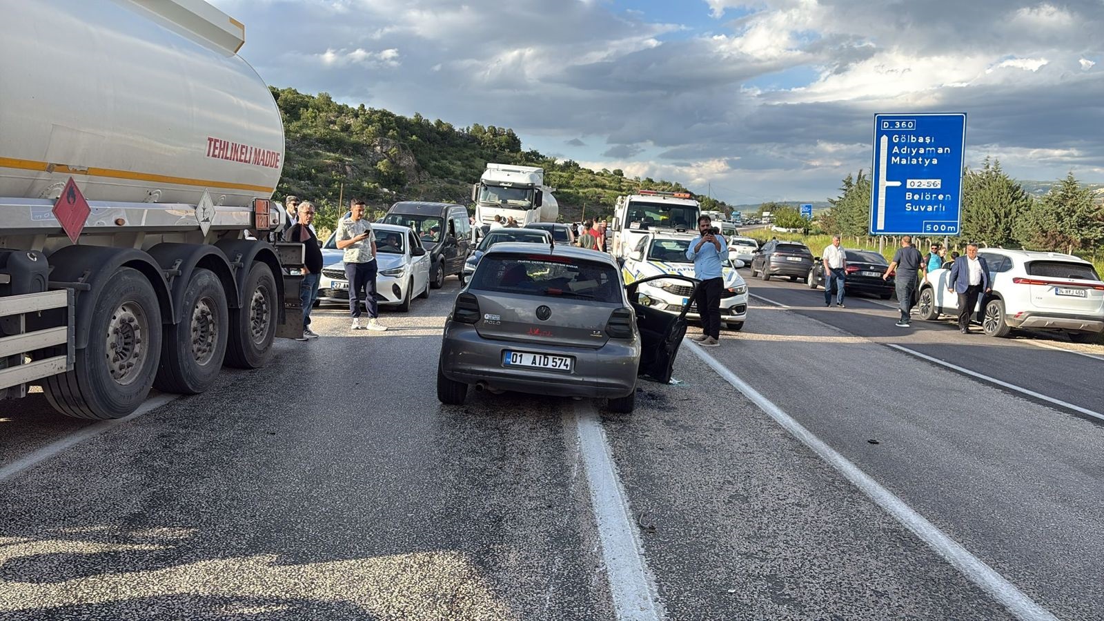 Adıyaman’da 2 otomobil çarpıştı; anne ve 2 çocuğu öldü, 4 kişi de yaralandı - Görsel 6