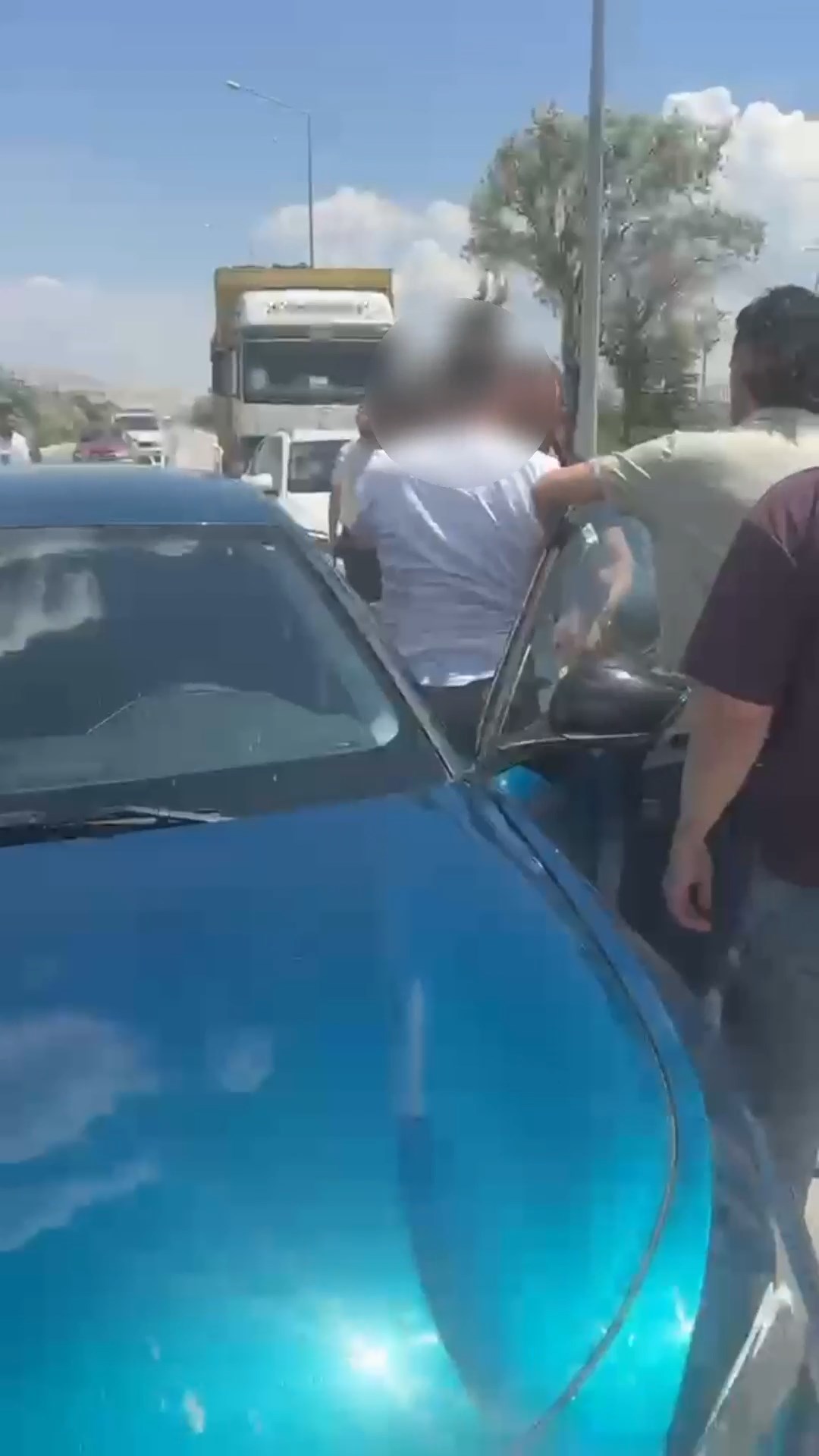 KONYA'DA NARKOTİK POLİSİNDEN UYUŞTURUCU SEVKİYATINA DARBE: 900 KG UYUŞTURUCU ÜRETİLEBİLEN HAM MADDE ELE GEÇİRİLDİ - Görsel 2