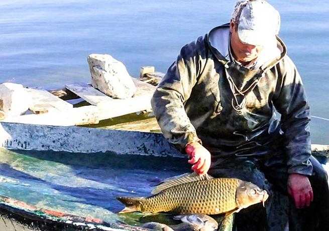 Suğla BarajGölünde  balıkçıların ekmek mücadelesi