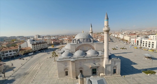 Mevlana Müzesi FPV dronla görüntülendi