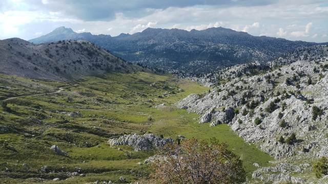 Toros Dağlarında Yayla Evleri Kardan Kayboldu