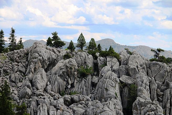 Toros Dağlarında Yayla Evleri Kardan Kayboldu