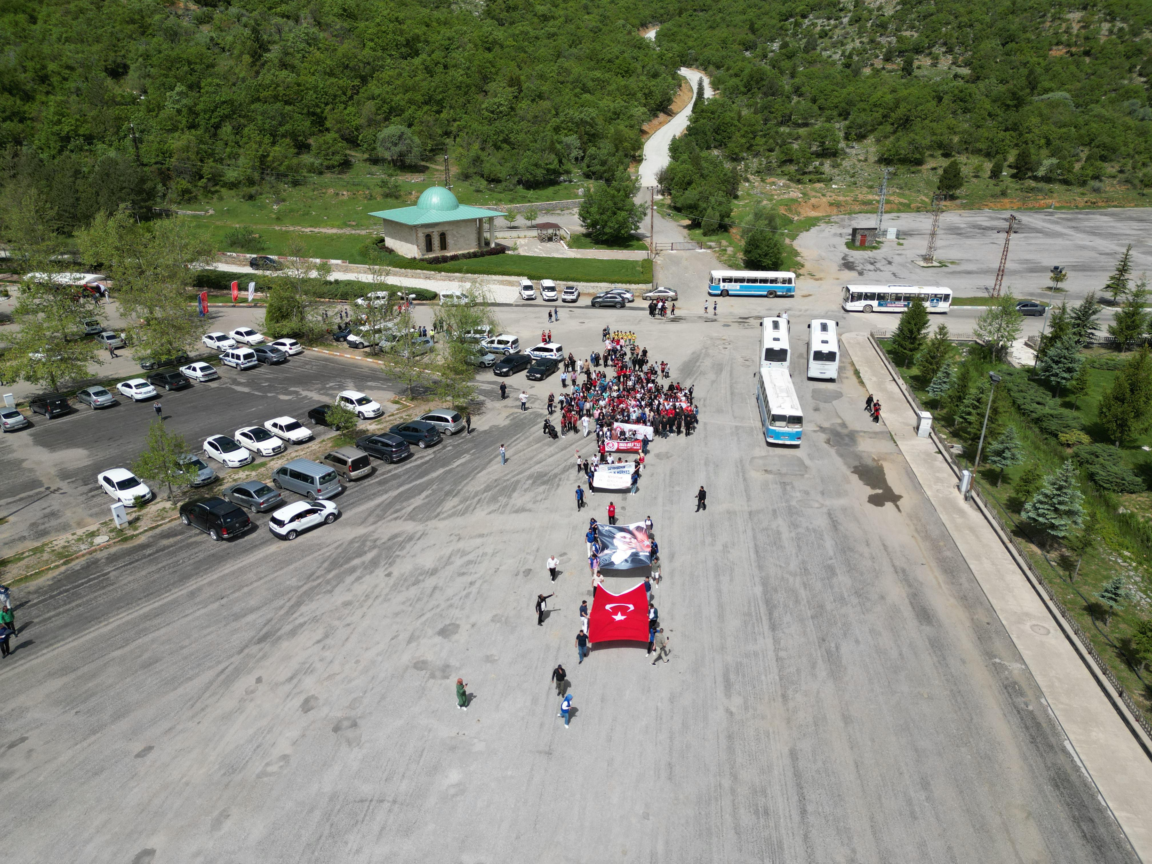 Seydişehir'de "Aile Yılı" Kapsamında Gençlik ve Sağlık Yürüyüşü Düzenlendi