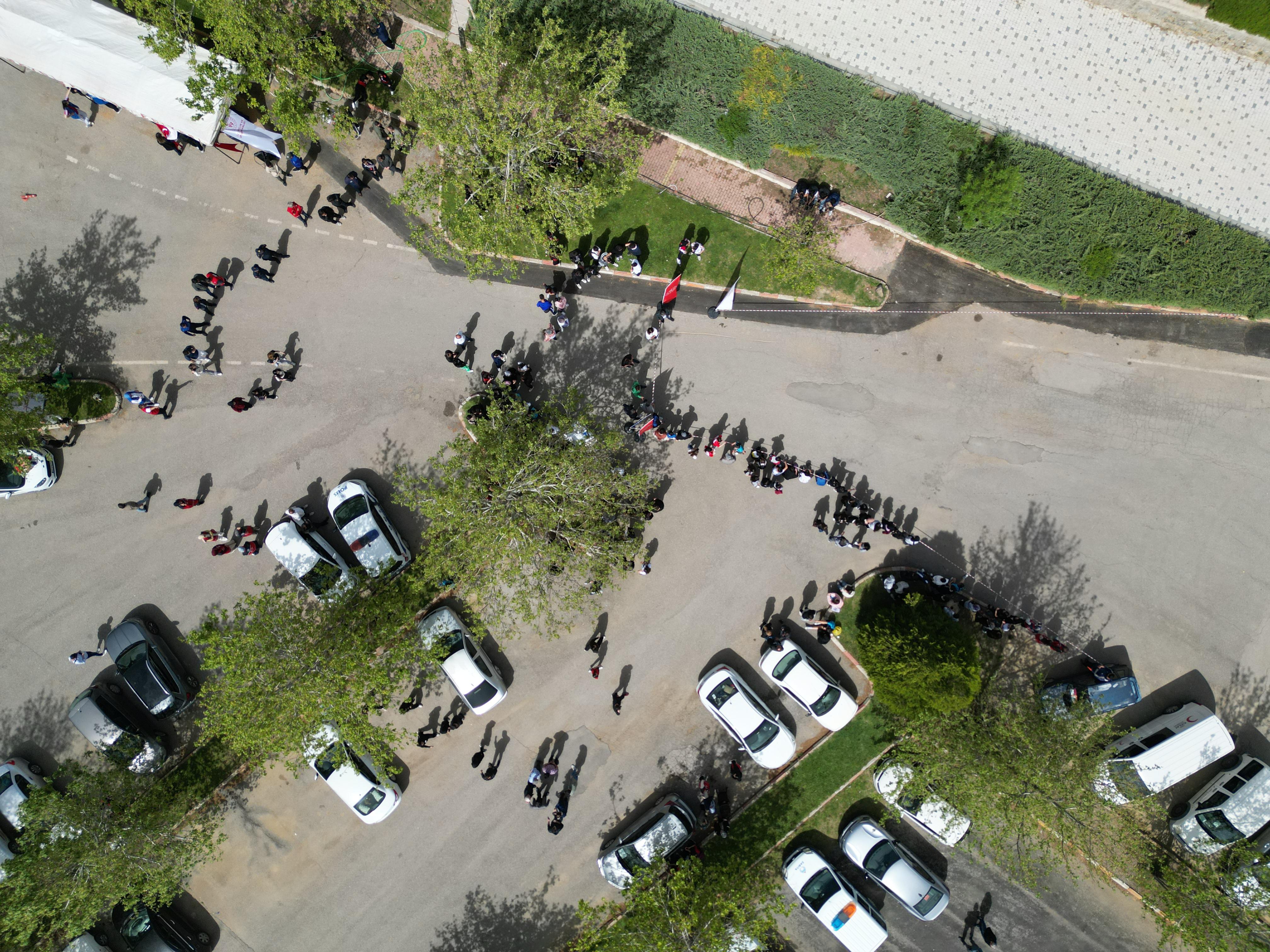 Seydişehir'de "Aile Yılı" Kapsamında Gençlik ve Sağlık Yürüyüşü Düzenlendi