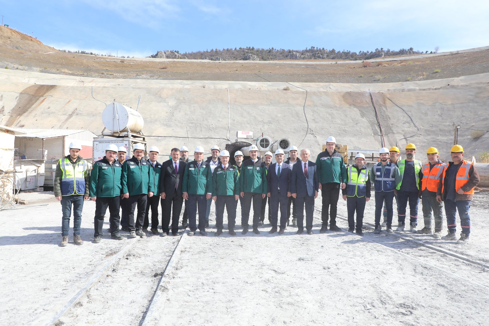 Sayın Konya Valisi ve Başkan Altay Seydişehirliler sizi Alacabel Tüneli’nede Bekliyor
