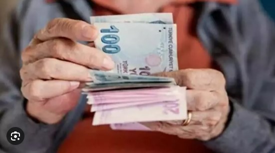 Ev kadınlarına sosyal güvence ve emeklilik hakkı geliyor