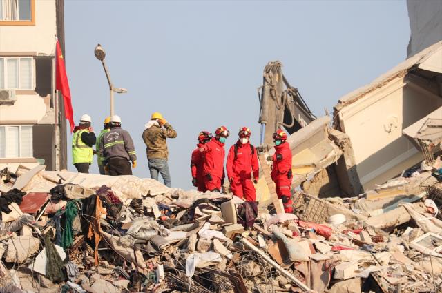 10 ili vuran depremde hayatını kaybedenlerin sayısı 29 bin 605'e yükseldi
