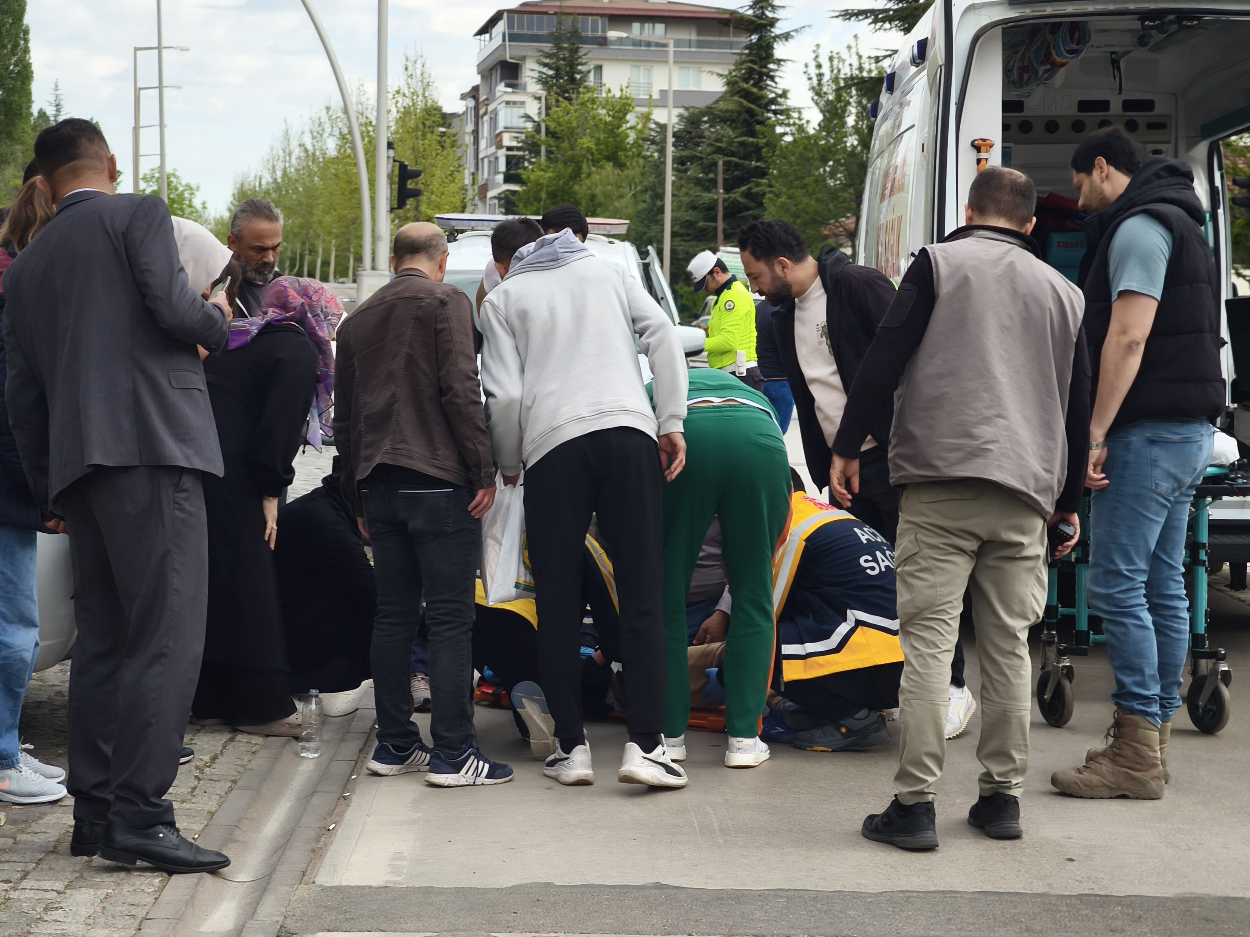 Seydişehir'de Üzücü Trafik Kazası: Okula Giden Minik Öğrenciye Otomobil Çarptı