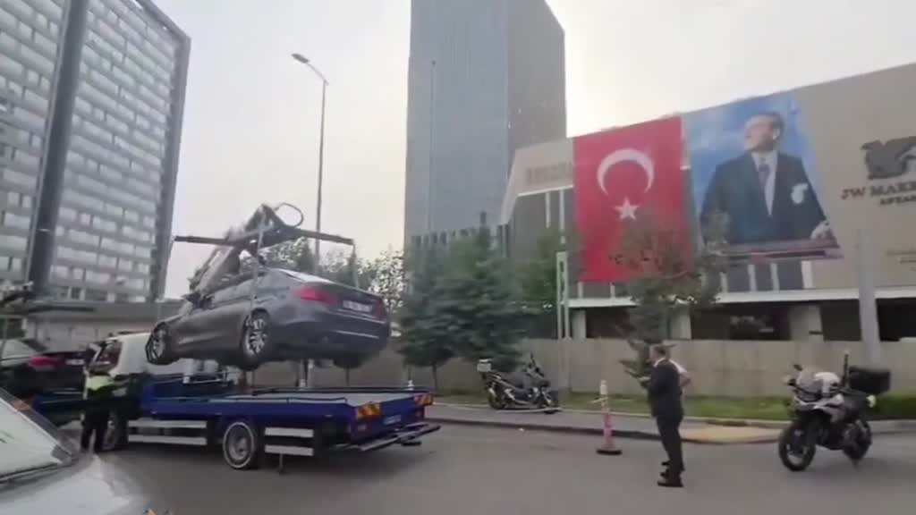  Düğün veya asker uğurlama konvoylarıyla trafiği engelleyenlere 180 bin lira ceza geliyor