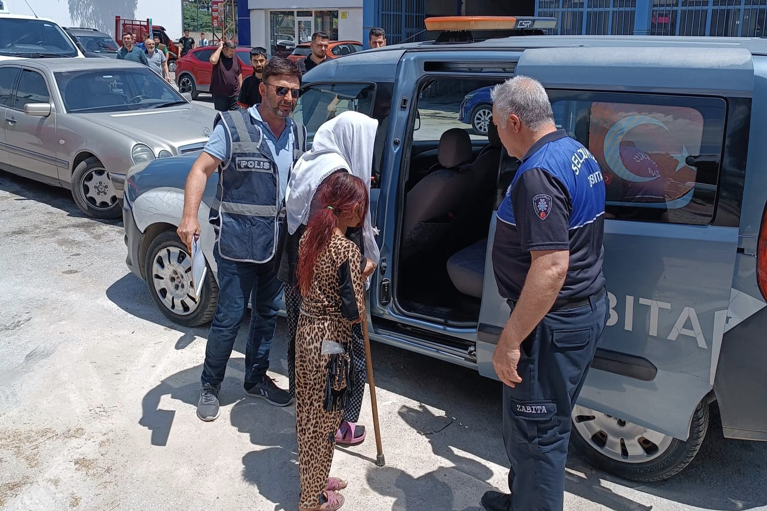 KONYA EMNİYETİNDEN DİLENCİLERE VE HALKI RAHATSIZ EDEN ŞAHISLARA YÖNELİK UYGULAMA 