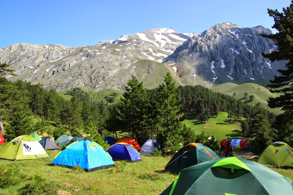 Seydişehirli  dağcılarında   katıldığı 29. ETUDOSK Dedegöl Dağcılık Şenliği Coşkuyla Gerçekleşti