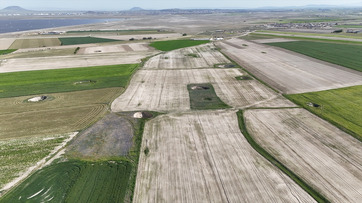 ABD'li hidrojeoloji uzmanı Prof. Dr. Fryar Konya'daki obrukları inceledi