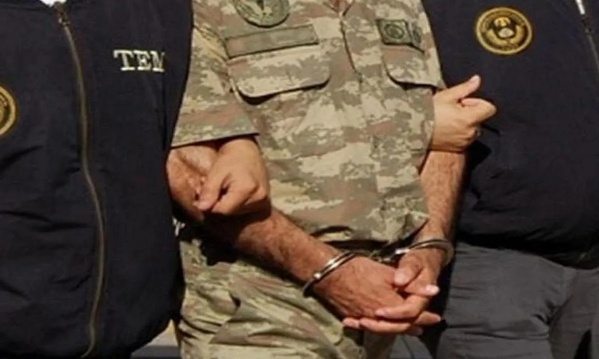 FETÖ operasyonunda yarbay, albay, binbaşı ve yüzbaşı rütbesindeki 61  Asker tutuklandı 