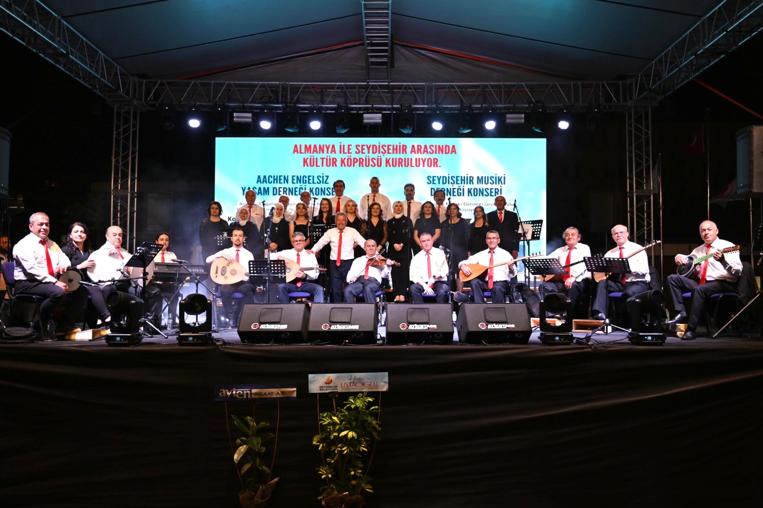 TÜRK HALK VE TÜRK SANAT MÜZİĞİ KONSERİ 