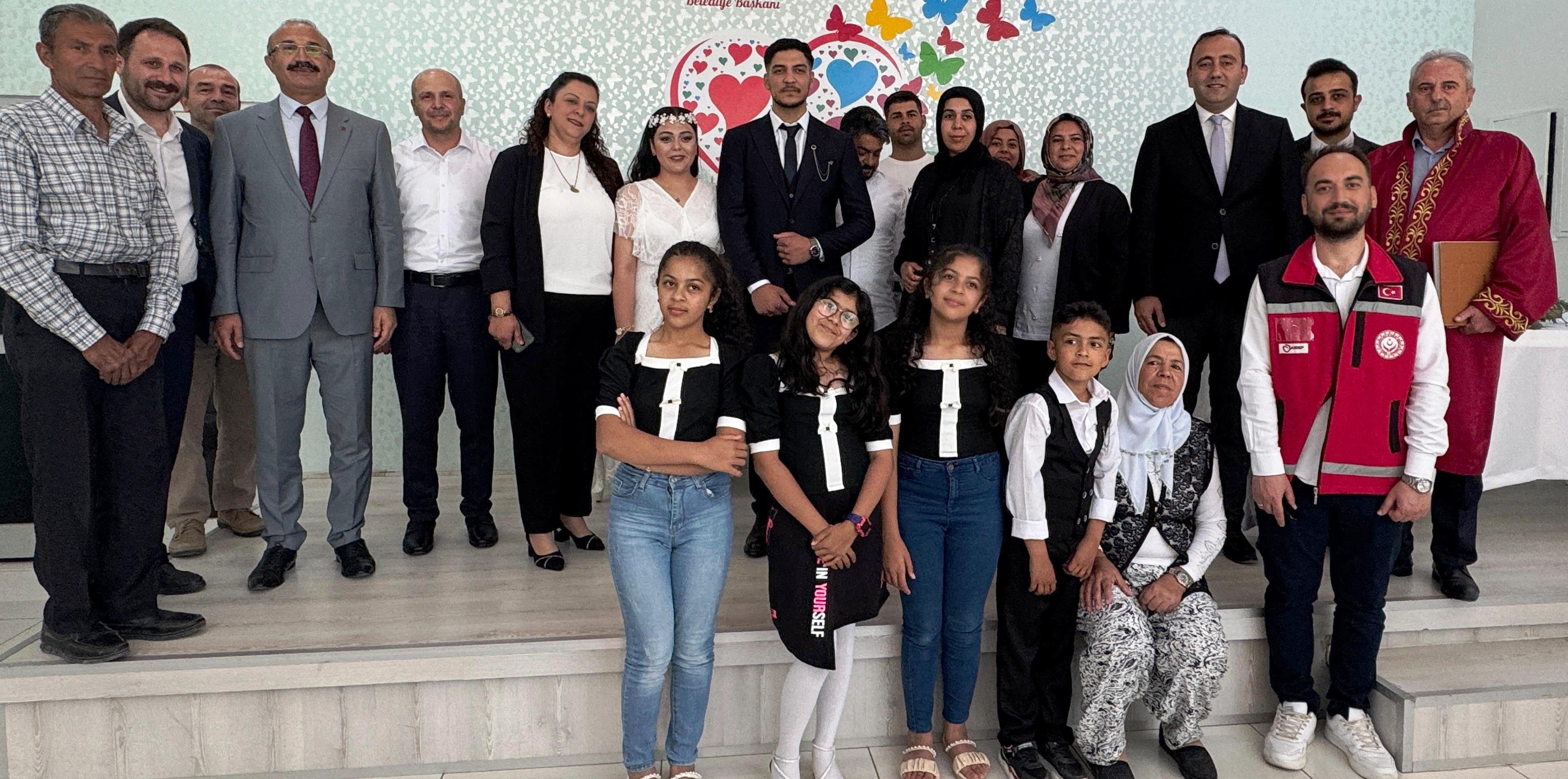 *Evlenecek Gençlerin Desteklenmesi Projesi Kapsamında Anlamlı Nikah Töreni*