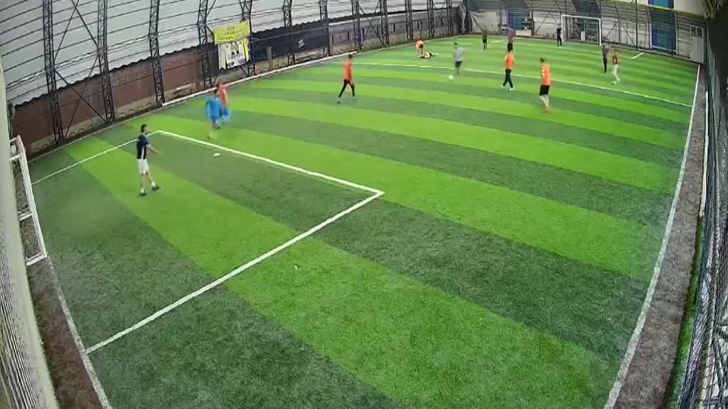 SİİRT - Halı sahada fenalaşan genç hayatını kaybetti VİDEO İZLEYİN