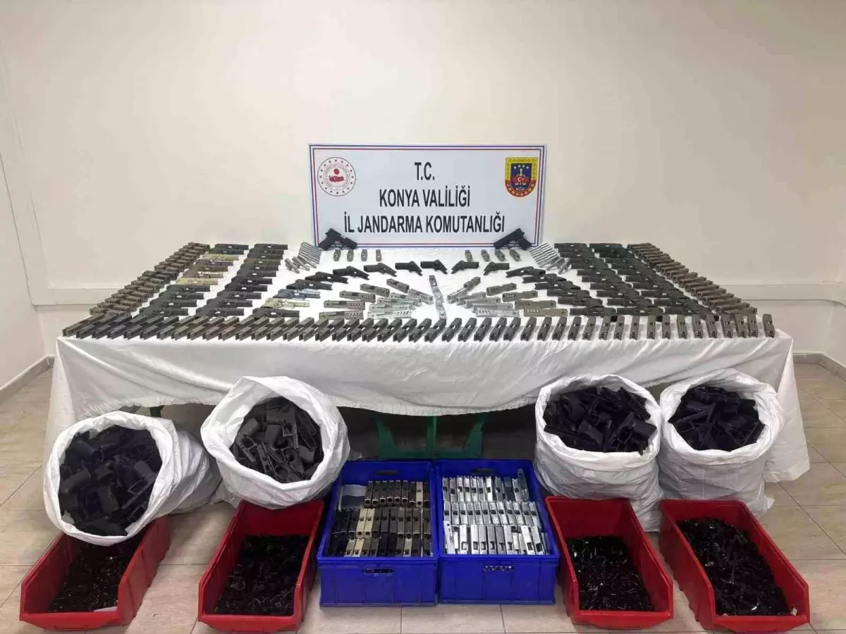 Beyşehir'de Jandarmadan Silah Operasyonu: Çok Sayıda Mermi ve Silah Ele Geçirildi