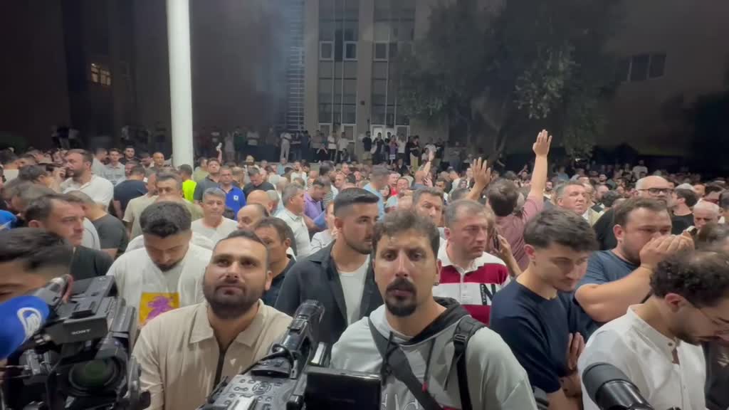 Elektrik akımına kapılan Manisa Büyükşehir Belediye Başkanı Zeyrek, hastaneye kaldırıldı