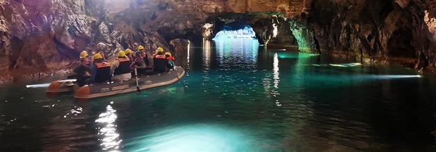 Altınbeşik Mağarası sarkıt ve göletleriyle ziyaretçilerine görsel şölen sunuyor