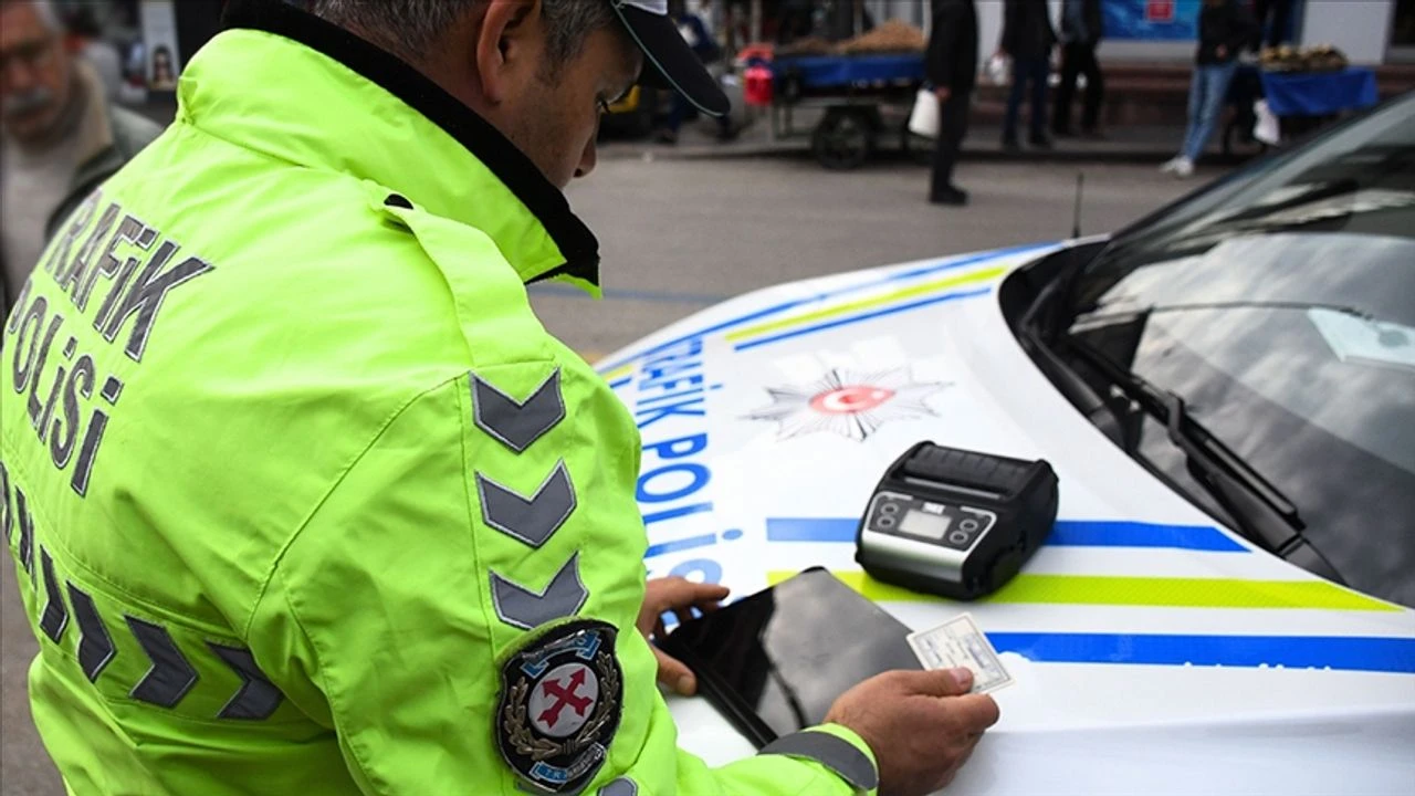 Kayseri'de drift atan sürücüye 99 bin 982 lira ceza kesildi