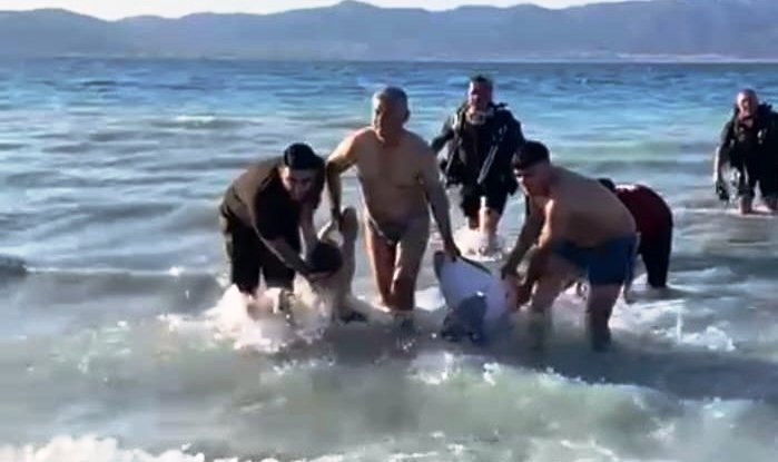 BURDUR Salda Gölü'ne yüzmek için giren baba ve oğlu boğuldu. 