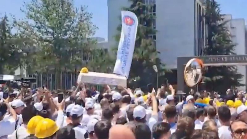 TÜRK-İŞ Başkanı Ergün Atalay: "Mehmet Şimşek Türkiye'yi Bilmiyor"