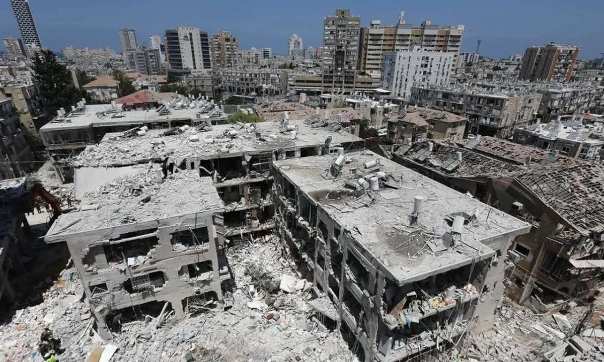 Füzeleri durduramadılar! İran vurdu İsrail'de yıkım büyük