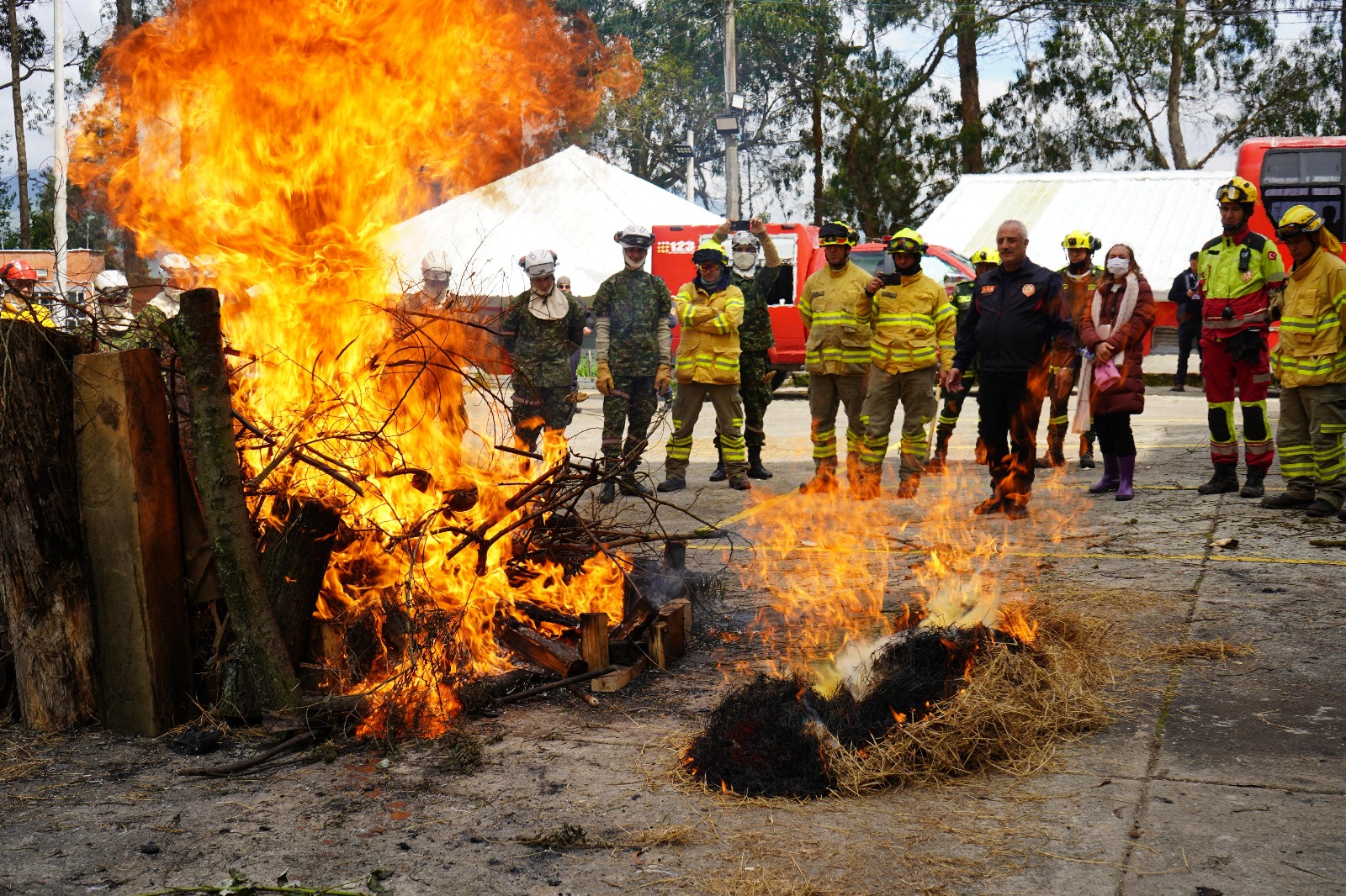 KONYA İTFAİYESİ TİKA İŞBİRLİĞİYLE KOLOMBİYALI İTFAİYECİLERE EĞİTİM VERDİ