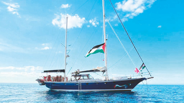 Bin gemi ile Gazze’ye