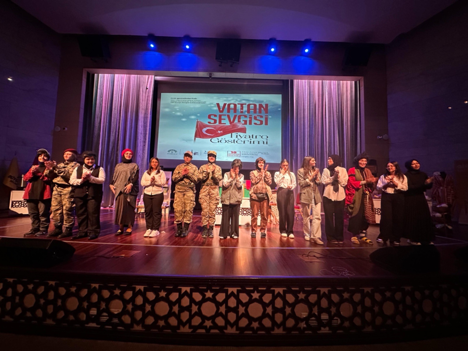 Vatan Sevgisi’ adlı tiyatro oyunu Konya’da kadınlara özel sahnelendi