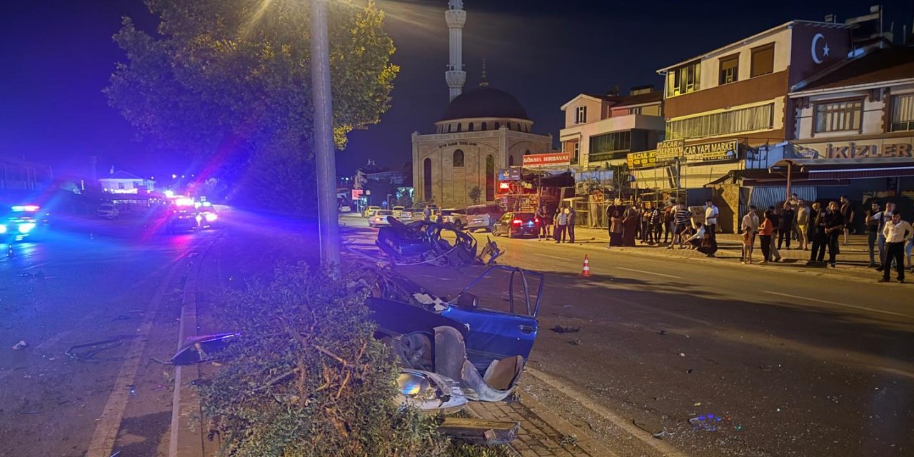 Konya'da Korkunç Kazada Araç İkiye Bölündü: 3 Yaralı!