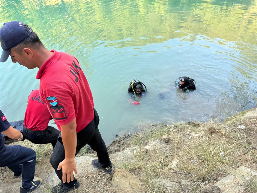 Adana'da piknik yaptığı yerde dereye girip, boğuldu