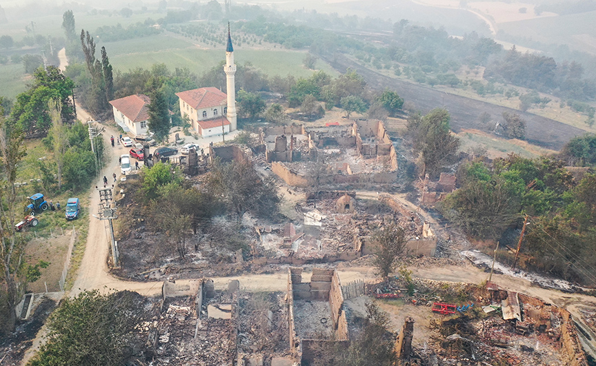 Son 2 günde 113 büyük ölçekli yangın çıktı