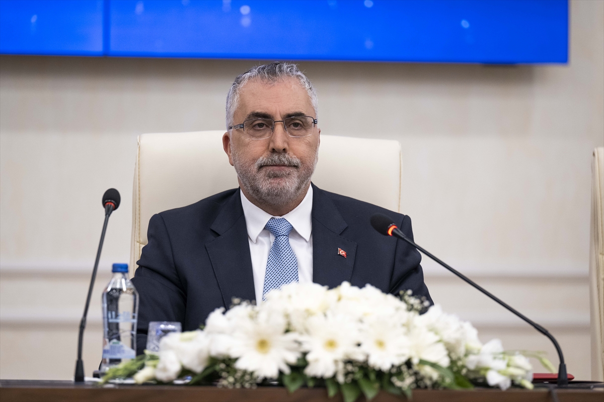 Bakan Işıkhan’dan emekli maaşı açıklaması!