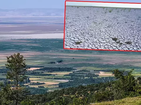 Konya- Kuruyan Akşehir Gölü, kara parçasına dönüştü