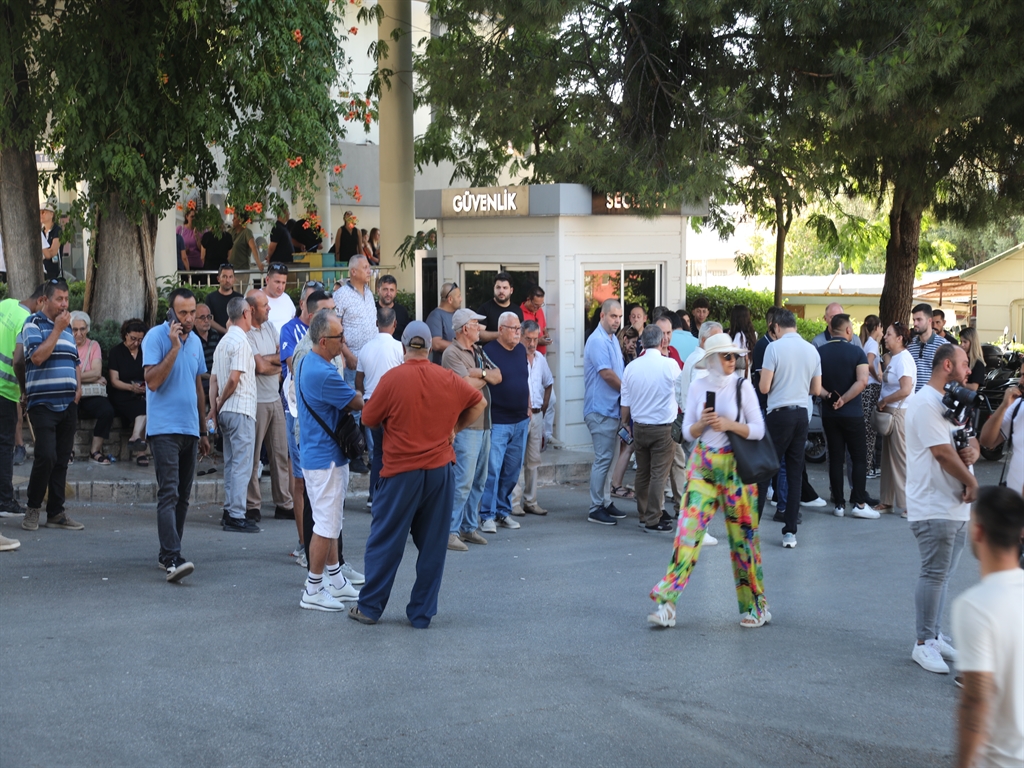 Manavgat Belediyesi'ne 'rüşvet' ve 'yolsuzluk' operasyonu; Başkan Kara gözaltına alındı 