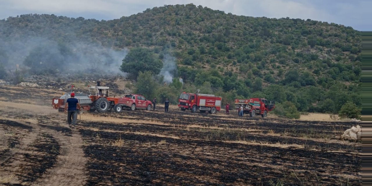  Beyşehir ilçesine bağlı Fasıllar Mahallesindeki anız yangını az kalsın yeni bir faciaya yol açıyordu