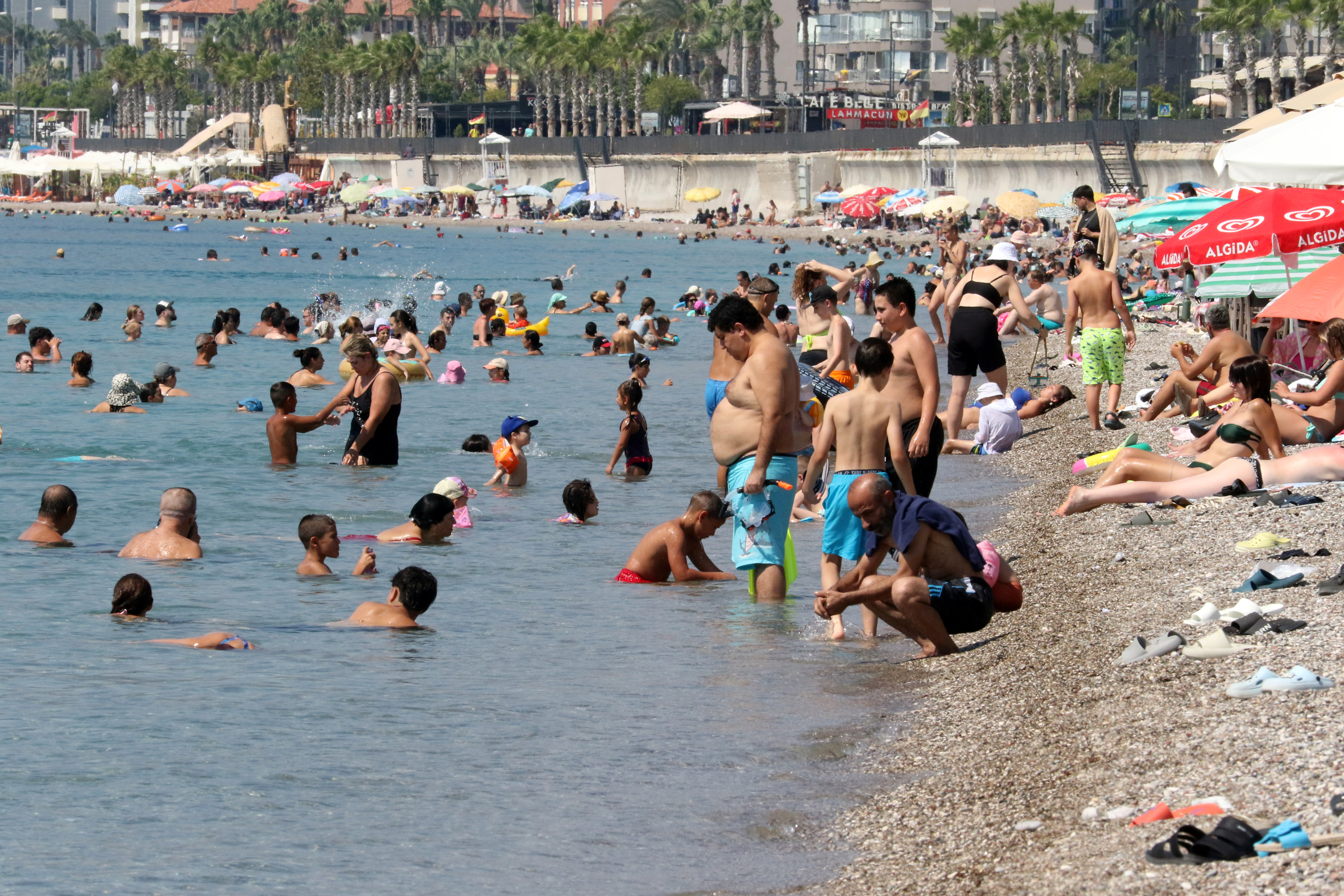 Antalya'da termometreler 48 dereceyi gördü