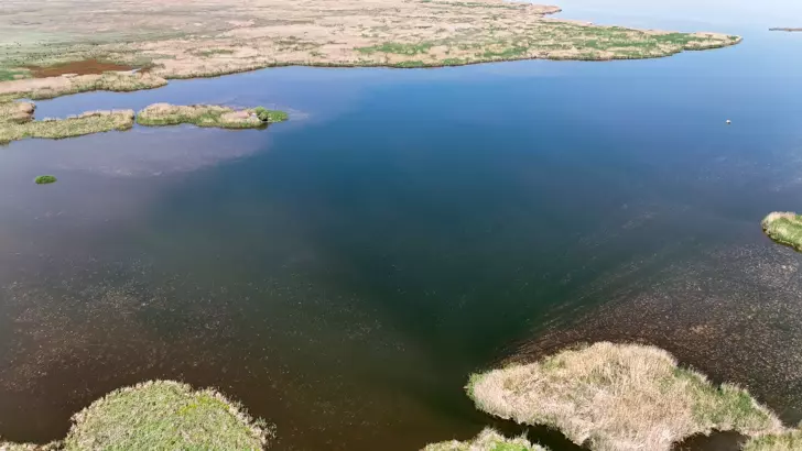  Konya Afyonkarahisar  sınırlarında  bulunan  - 'Eber Gölü 2,5- 3 yıl içinde tamamen kuruyabilir'