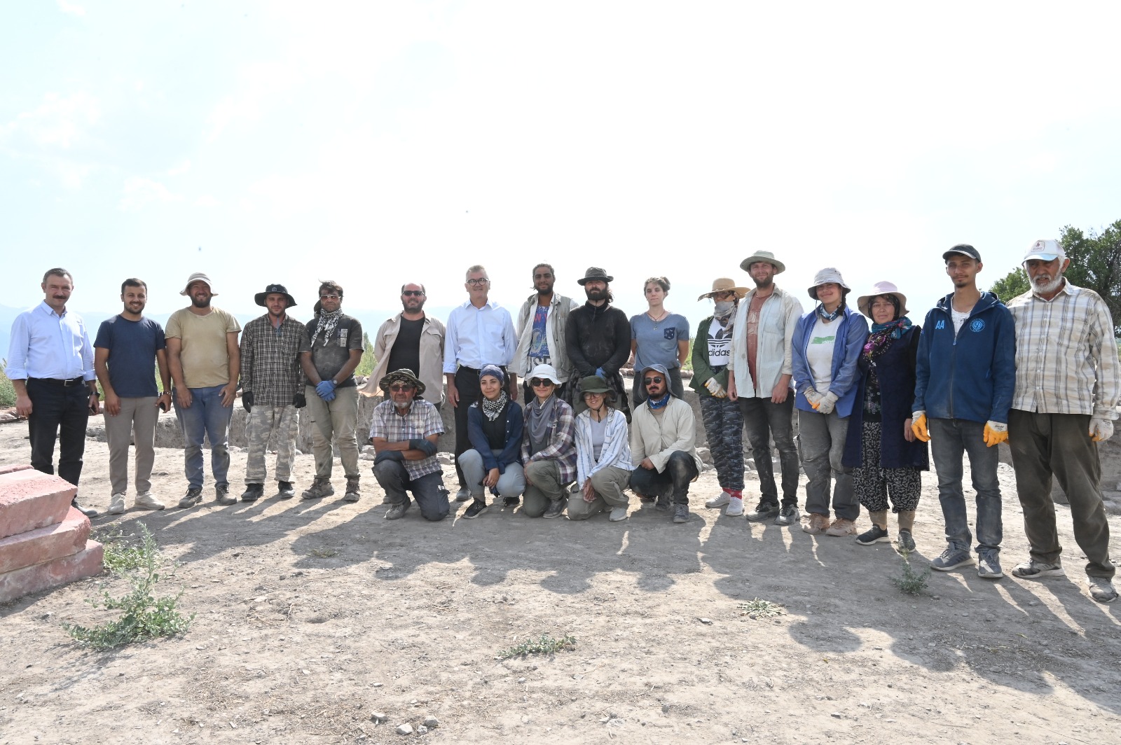 BAŞKAN USTAOĞLU “GÖKHÖYÜK KAZISI BÖLGE TARİHİNE IŞIK TUTUYOR