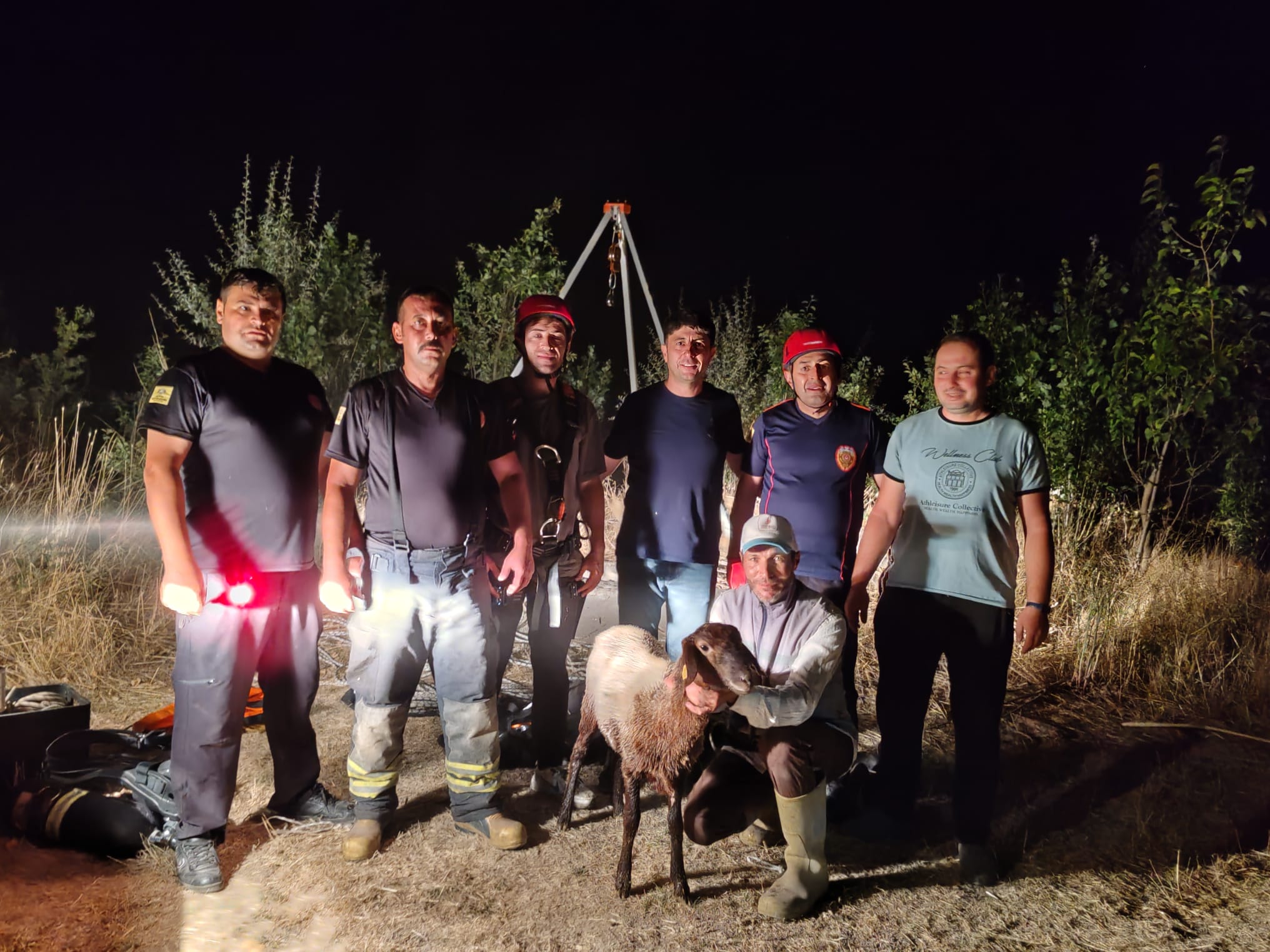 Seydişehir'de 10 Metrelik Kuyuya Düşen Koyun, İtfaiye Ekiplerinin Çabasıyla Kurtarıldı