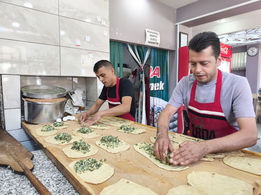 Seydişehir’de Pazar Geleneği: Etliekmek Fırınlarında Yoğun Mesai