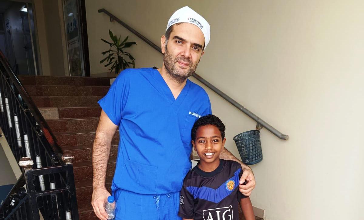 Seydişehirli Doktor, Etiyopya'daki 100 Zorlu Vakanın Tedavisi İçin Yola Çıktı