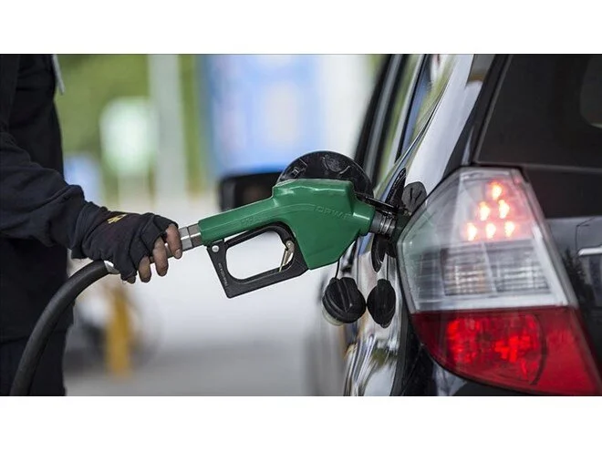 Akaryakıt ürünlerinden benzine zam gelmesi bekleniyor.